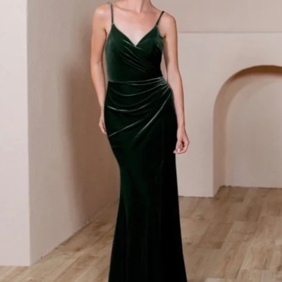 Revelry Rory Velvet Dress Emerald 613 - Picture 1 of 8